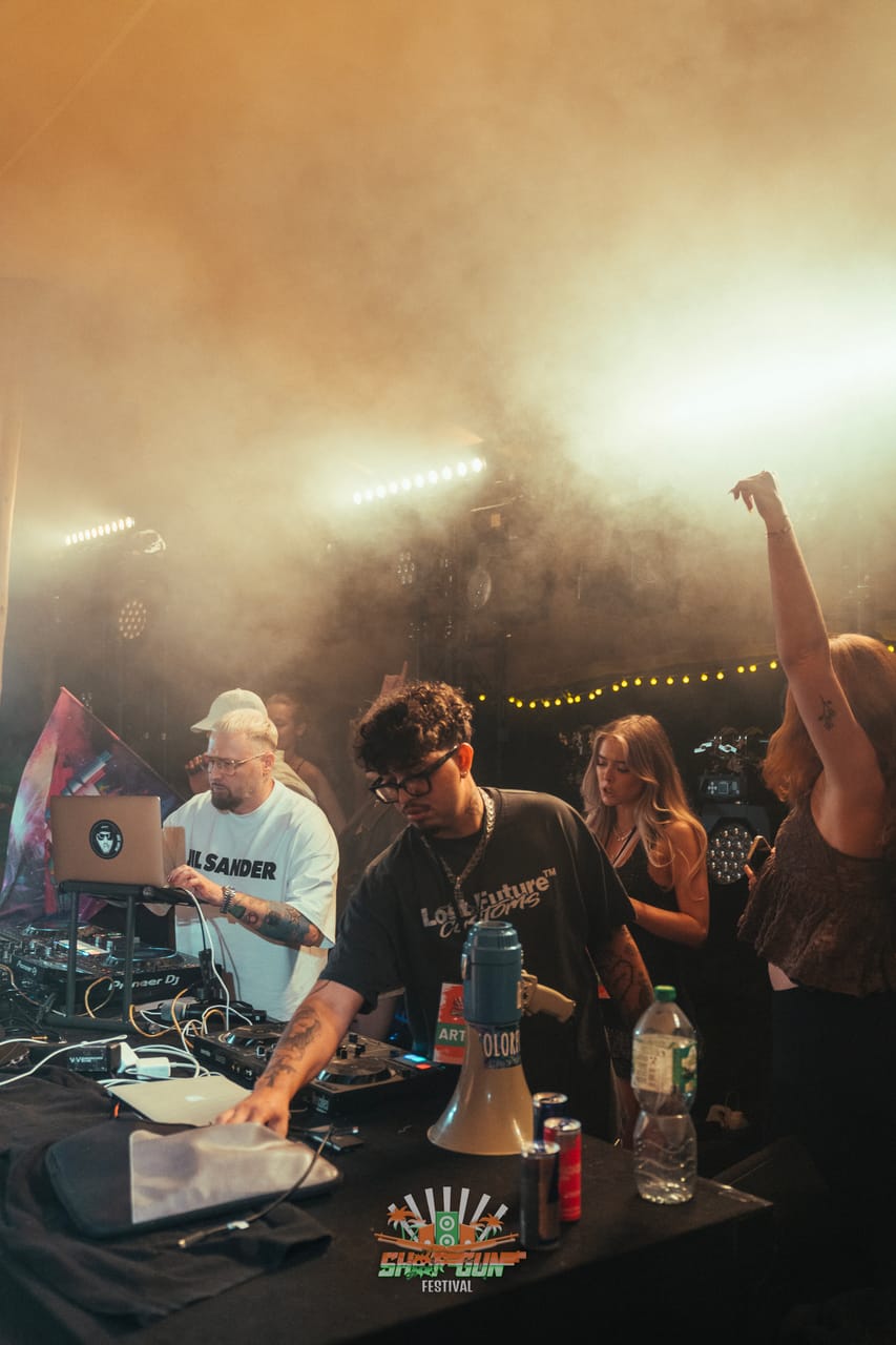 Crowd im Rauch